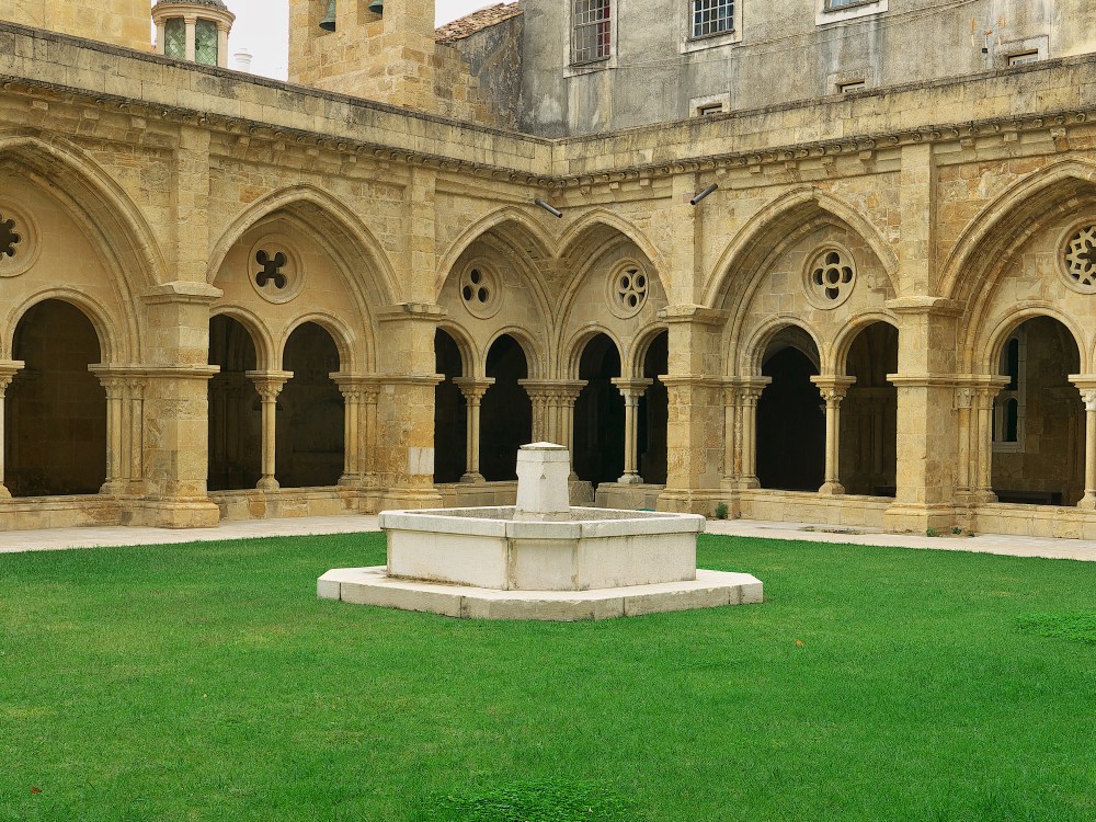 Claustro da Sé Velha de Coimbra