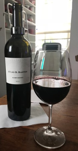 Vinho Julio Bastos
