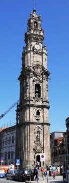 Torre_dos_Clérigos,_Igreja_dos_Clérigos,_Porto